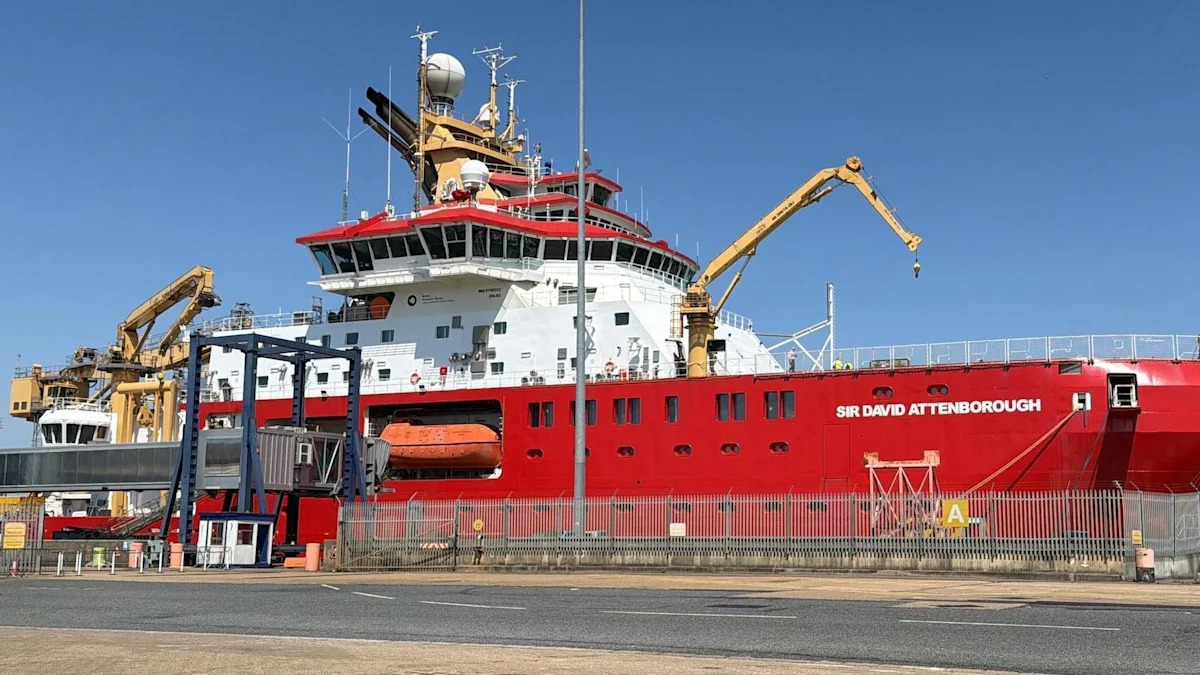 Scientists sail to Greenland to study melting ice sheets