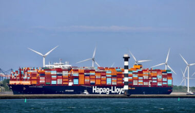 Maersk, Hapag-Lloyd to resume sailings through Suez Canal for one of their services