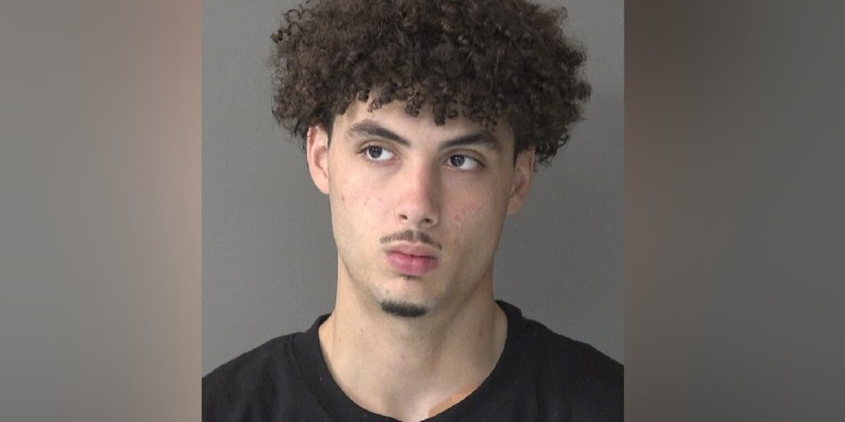 Man arrested after leading police on high-speed chase, crashing into two vehicles in Warsaw