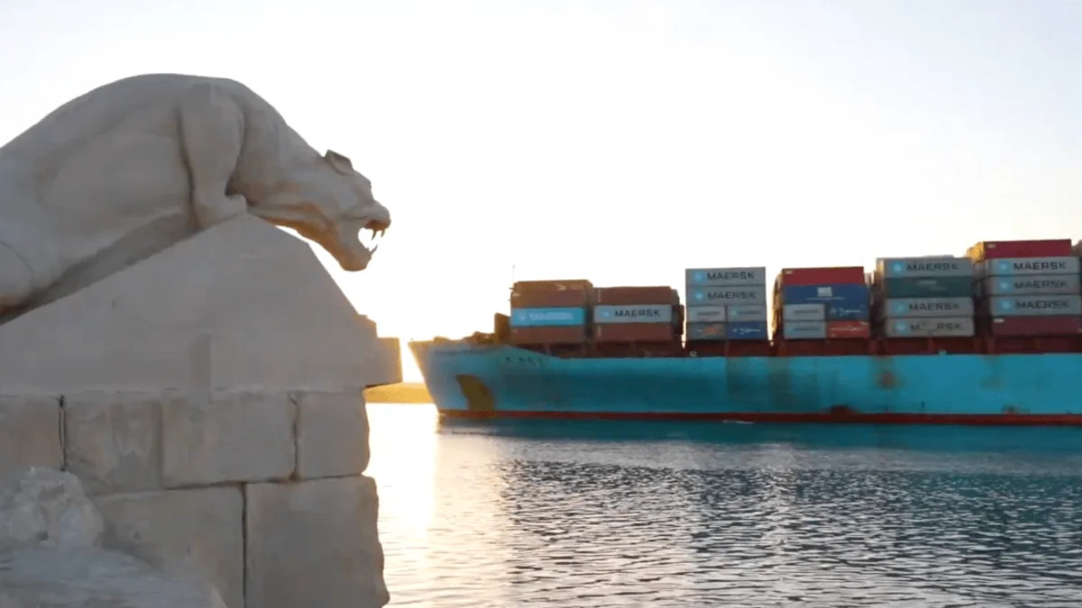 After massive Q1 loss, Maersk returns another service to Suez
