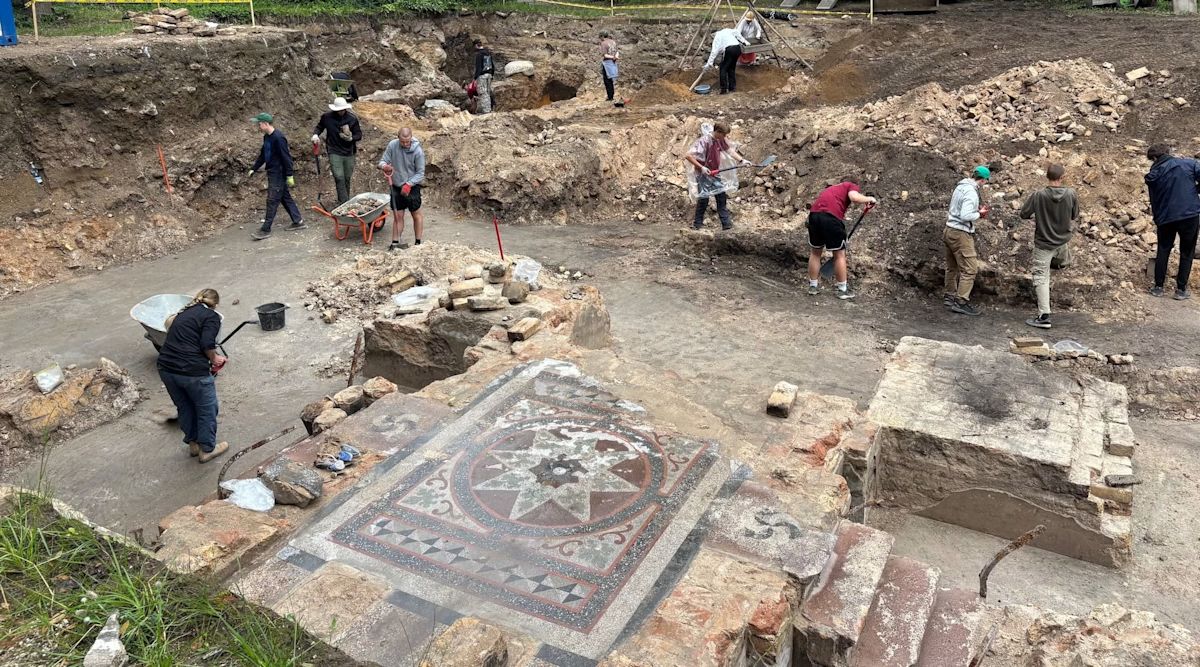 Archaeologists uncover treasures of Vilnius’ Great Synagogue as Lithuanian Jews dispute its future