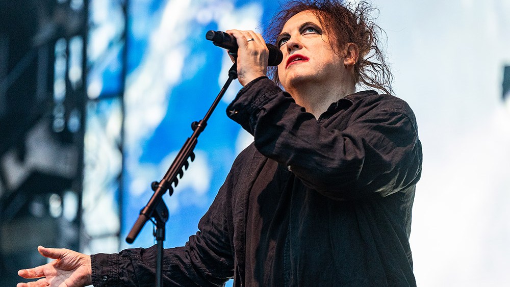 The Cure Plays the Hits, Robert Smith Tears Up at Øya Fest: Review