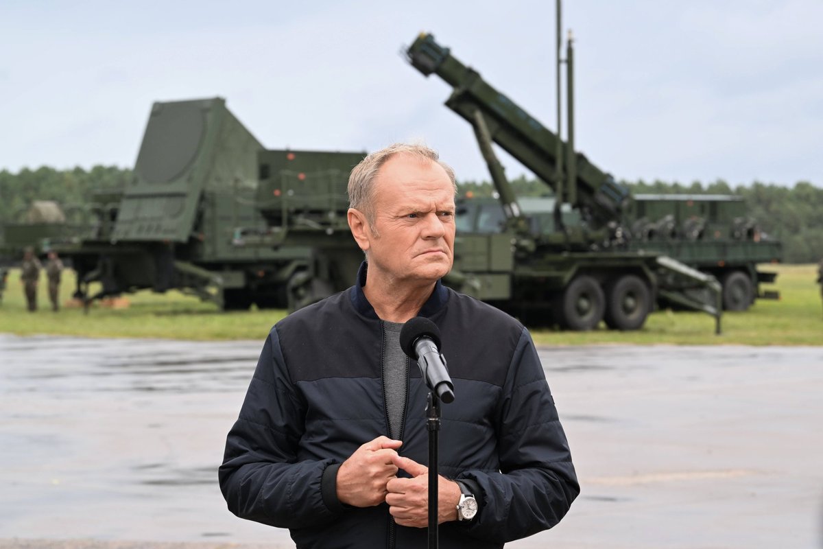 Tusk ütles, et Poola kohal lendavad Vene sõjalennukid tulistatakse edaspidi alla, ent merel on asi keerulisem