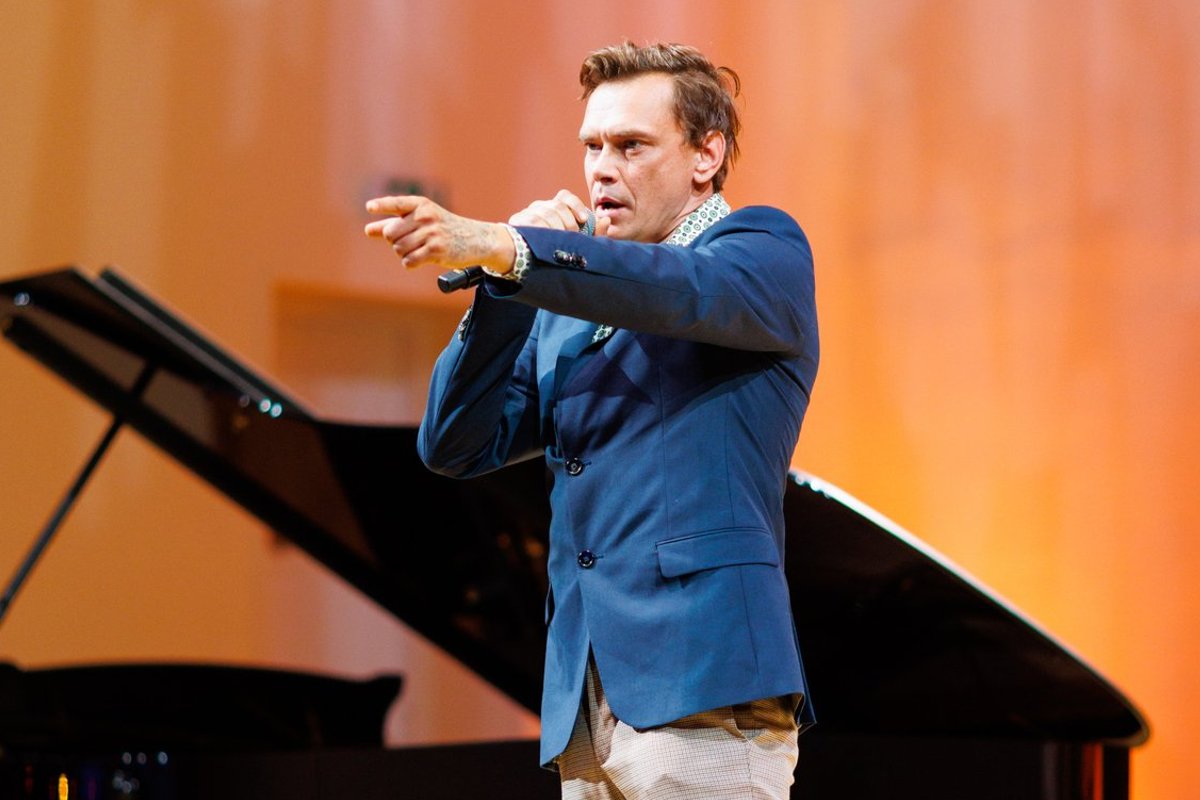 FOTOD | Seadusega pahuksis Beebilõust ilmus üle pika aja avalikkuse ette