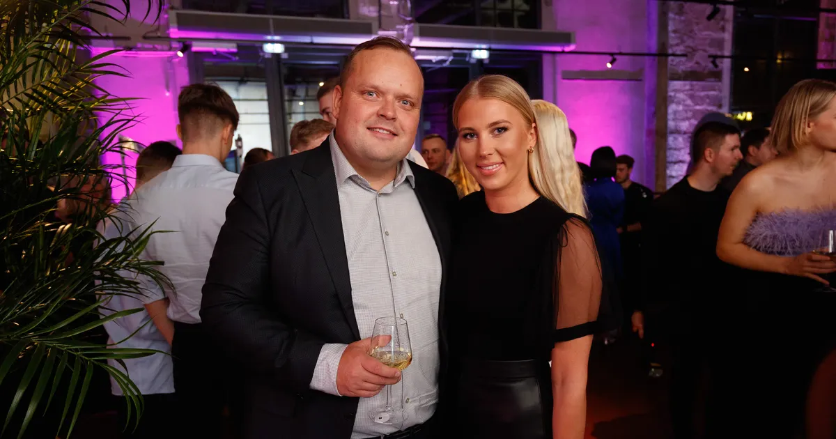 VAHVAD JÄÄDVUSTUSED ⟩ «Kolm aastat armastust!» Andres Puusepp tähistab kihlatuga aastapäeva