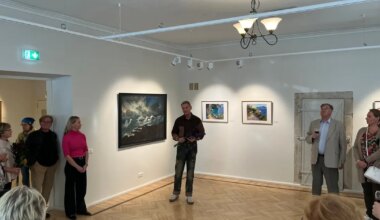 GALERII ⟩ Eile avati Mart Sanderi maalinäitus "Grand Tour" Raegaleriis