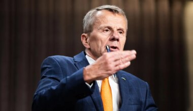 NÄDALA NÄGU ⟩ Kunagine kärpekrokodill kiitis heaks eelarveaugu - Postimees