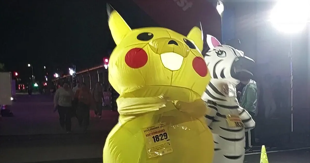 VIDEO ⟩ Narva sügisjooks tõi õhtustele linnatänavatele ligemale 1500 tervisesportlast