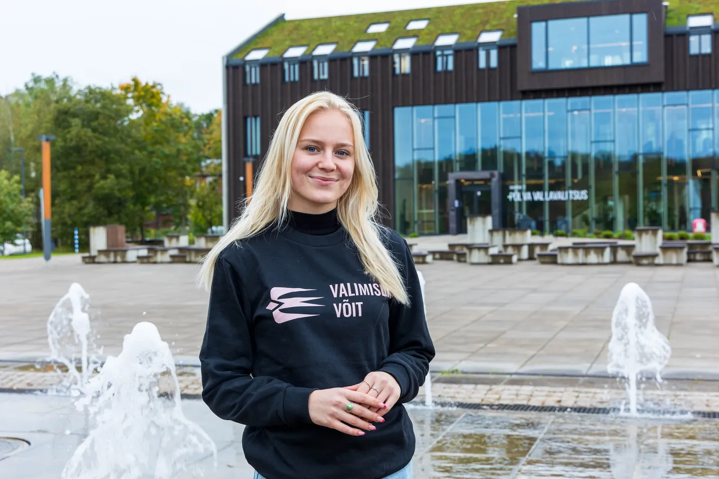 Põlva gümnaasiumi abiturient Isabella Puusepp kandideerib kodukoha volikokku. Valimistelt ootab ta eelkõige eetilist käitumist.