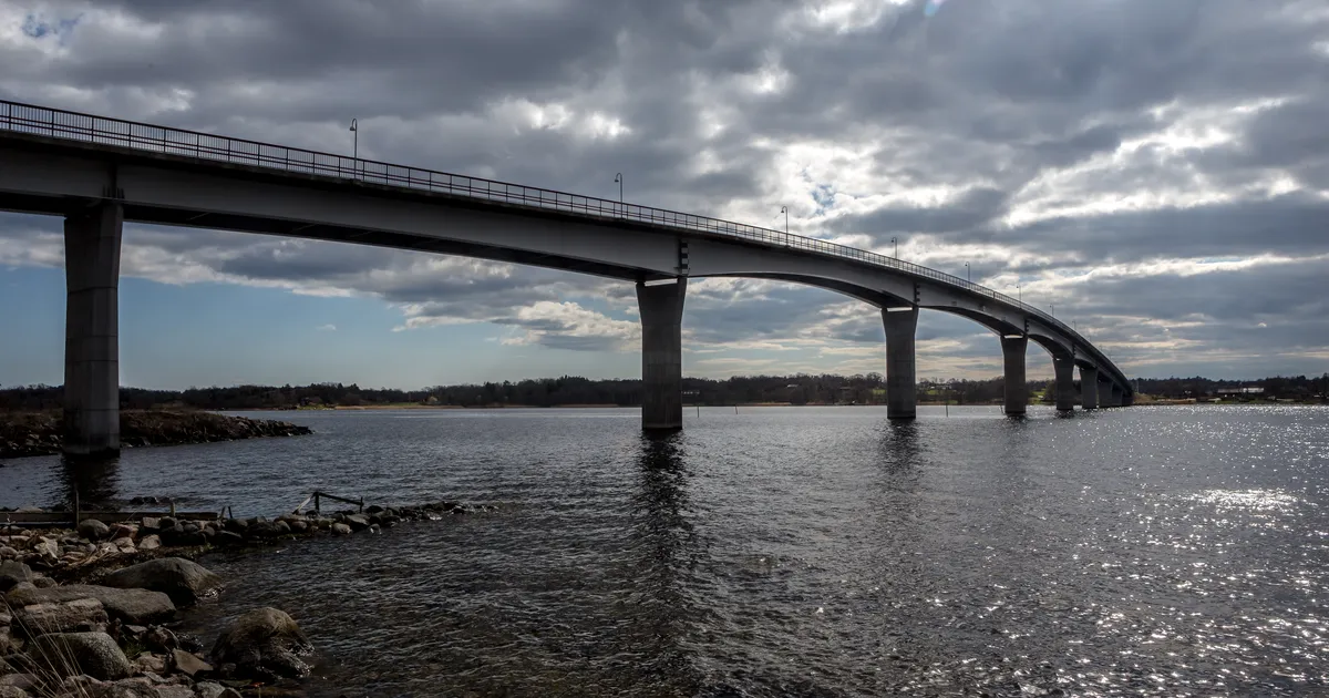 JÄRJEKORDNE JUHTUM ⟩ Rootsis Karlskrona rannikul märgati mereväebaasi lähedal droone