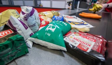 POSTIMEHE OSTUKORV ⟩ Kaks poodi võistlevad odavaima tiitli nimel, aga odavpood on alla andnud