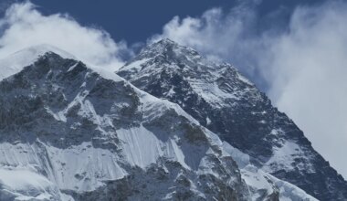 Andrzej Bargiel laskus esimesena suuskadel Mount Everestilt ilma hapnikumahutiteta