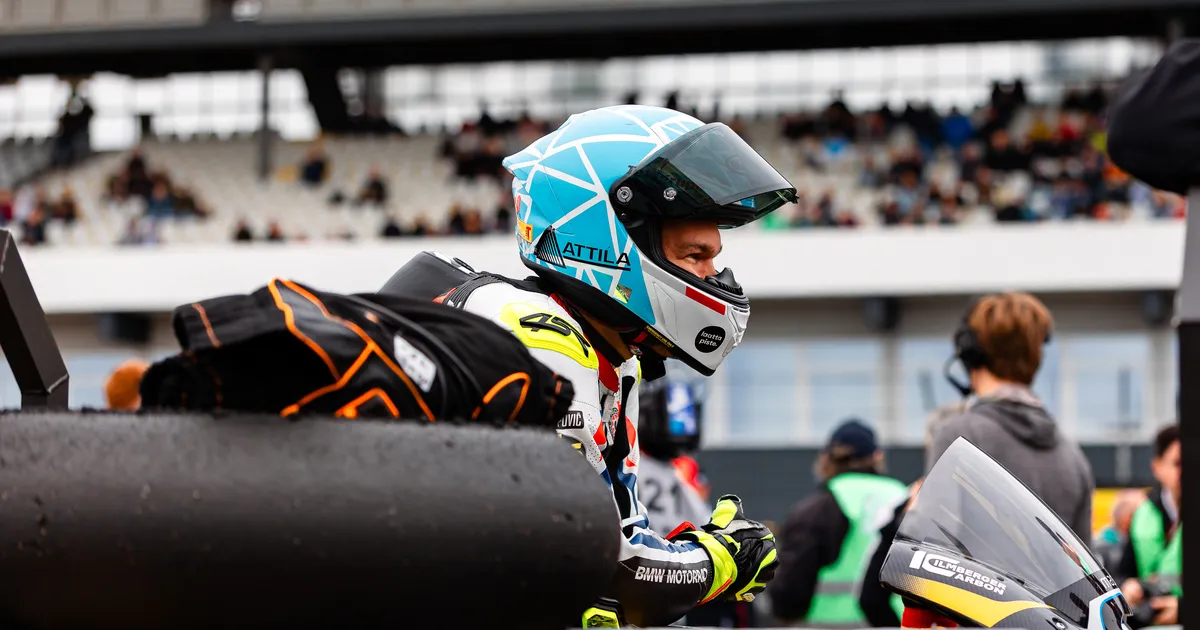 GALERII ⟩ Hannes Soomer tegi Saksamaal Eesti motospordiajalugu