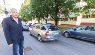 Kuu tänava rahvas jageleb linnaga parkimise pärast