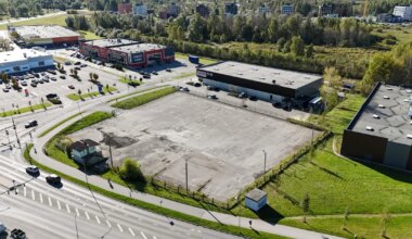Kütusefirma ostis linnalt jälle soolase hinnaga tühja maatüki