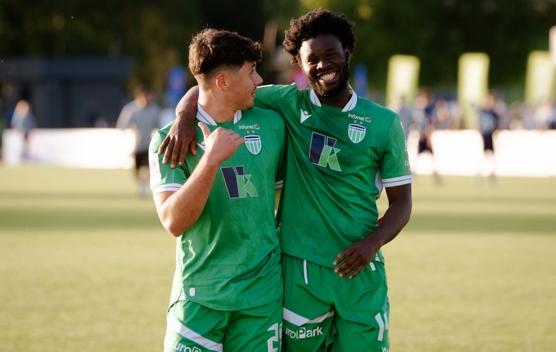 Carlos Torres ja Ernest Agyiri. Foto: Liisi Troska / jalgpall.ee