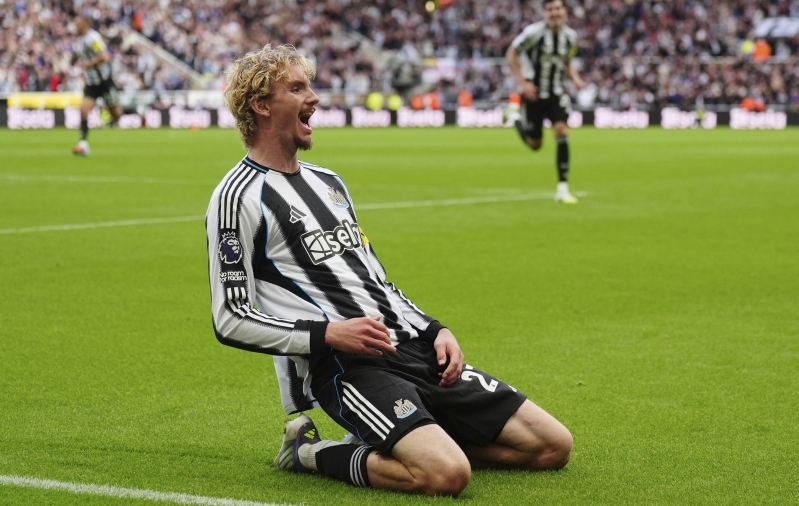 Bayerni boss pildus nooli Newcastle Unitedi suunas: sellise lolli leidmise eest saab Stuttgarti vaid kiita