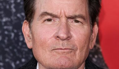Charlie Sheeni uskumatu elu. Kuidas narkolembelisest vägivallatsejast sai karsklasest üksikisa