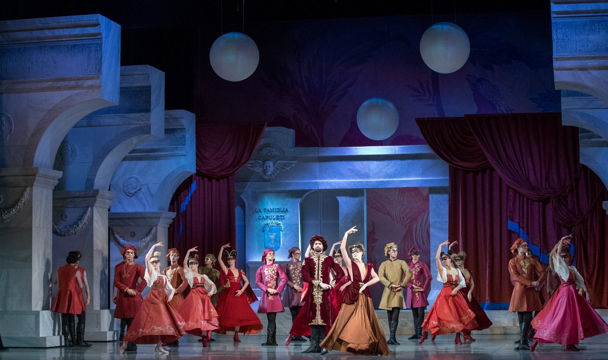 Kui tippartist teenib kultuuritöötaja miinimumi, tekib küsimus, miks raiskame raha kallile eriharidusele.