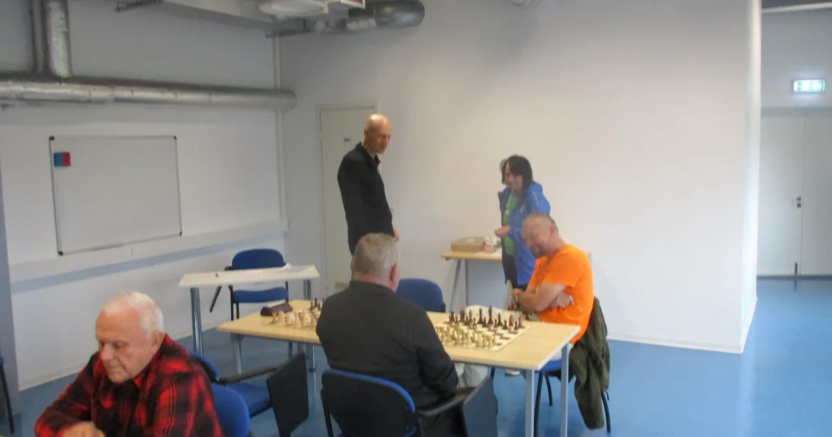 Spordiveteranid võtsid mõõtu males