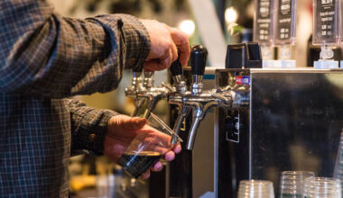 Poola plaanib öise alkoholimüügi keelata | Välismaa