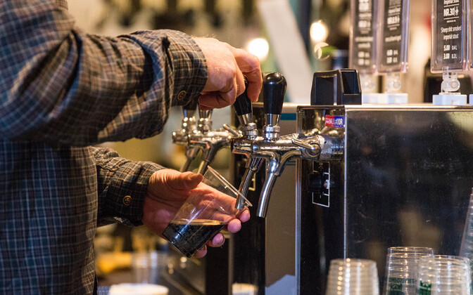 Poola plaanib öise alkoholimüügi keelata | Välismaa
