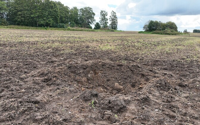 Kohalik elanik leidis Pärnumaalt võõra riigi drooni tüki | Eesti