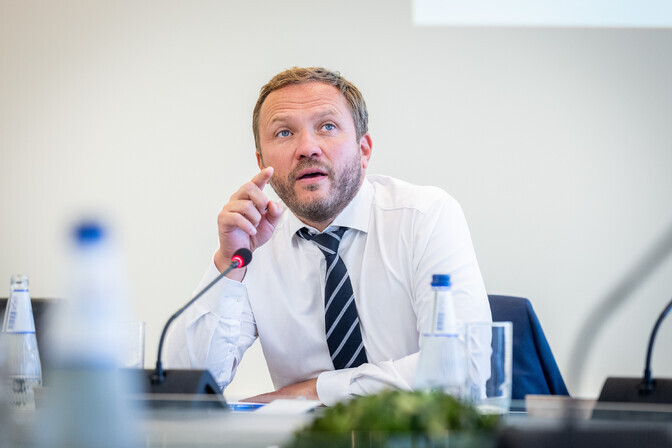 Välisministeerium täidab suureneva eelarve tingimustes ka kärpeülesannet | Eesti