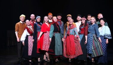 Saaremaa tantsutrupp Lips toob rahvatantsu tänasesse maailma | Teater