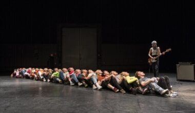 Arvustus. "Saal biennaal" – isikliku ja kollektiivse piirimail | Teater