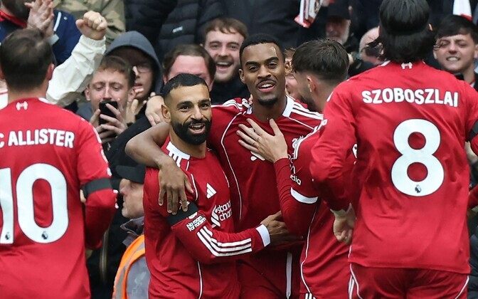 Liverpool jätkas võidukalt, Man Utd alistas kahe punase kaardiga mängus Chelsea | Jalgpall