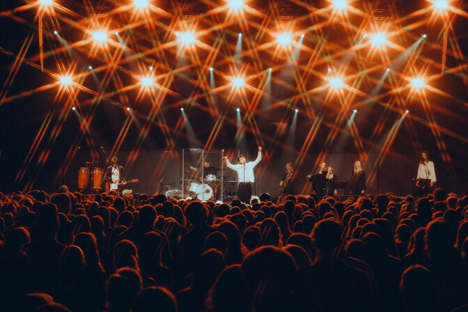 Galerii: Eik andis Kultuurikatlas oma seni suurima soolokontserdi | Muusika