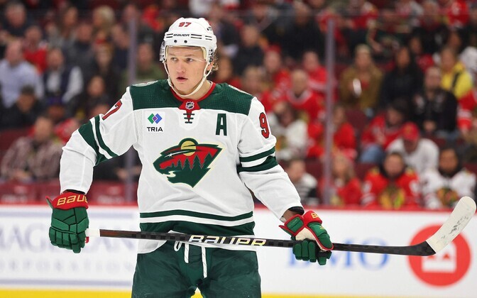 Venemaa hokitäht sõlmis NHL-i läbi aegade suurima lepingu | Jäähoki