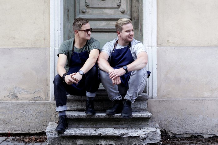 Peakokk Janno Lepik ja külalislahkuseäss, sommeljee Kristjan Peäske. 