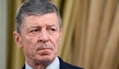 Putin allkirjastas ukaasi ammuse kaasvõitleja Dmitri Kozaki Kremlist minema saatmise kohta