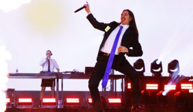 FOTO | „Tellija: tervisekassa.“ Tommy Cash lõbustas netirahvast oma kuju püstitamisega