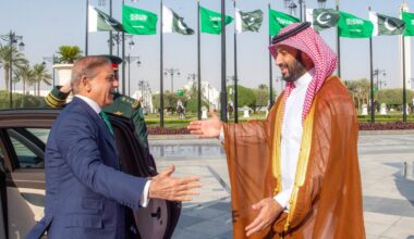 USA kaotab liitlasi. Iisraeli käitumisest häiritud Pärsia lahe naftašeigid otsivad abi tuumarelvaga Pakistanilt