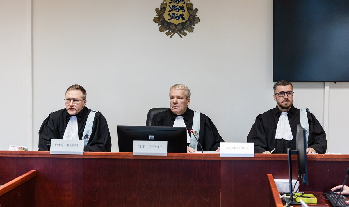 HARULDANE: Kui tavaliselt kohtus kohtunikke pildistada ei lubata, siis seekord läks teisiti. Pildil Tartu ringkonnakohtu õigusemõistjad (vasakult) Erkki Hirsnik, Tiit Lõhmus ja Mario Truu, kes hakkavad otsustama Pruunsilla ja Humala võimaliku süü üle.