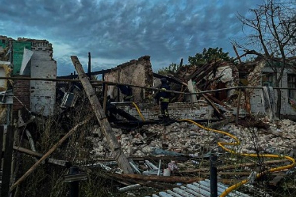 Ukrainas Sumõ oblastis hukkus Vene droonirünnakus neljaliikmeline perekond - Delfi