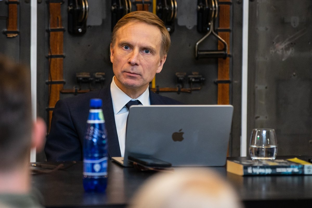 Eerik-Niiles Kross selgitab, miks otsustati Vene lennukeid mitte alla tulistada. Lühike vastus – seekord polnud vaja