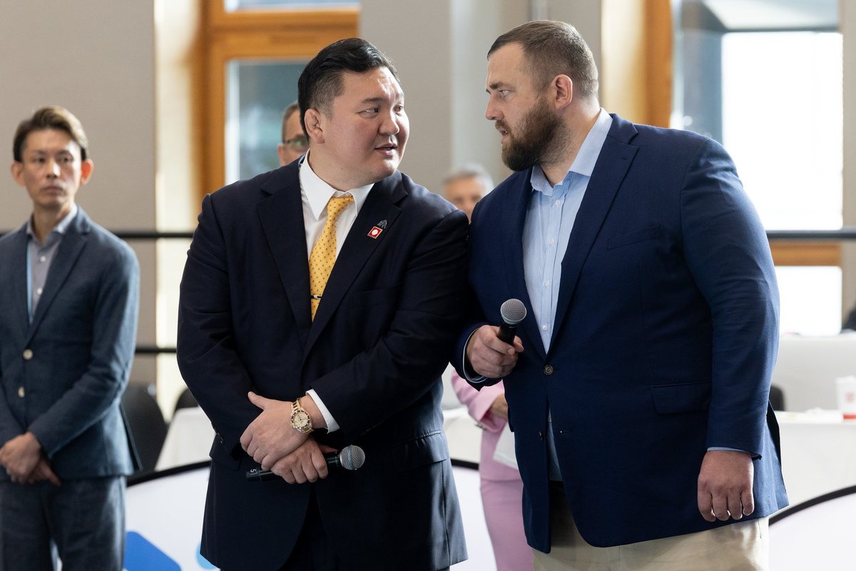 FOTOD | Nostalgialaks Sõle spordihoones. Yokozuna Hakuho: mul on väga hea meel, et olime samal ajal koos Barutoga profisumos