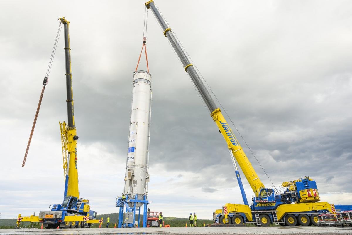 FOTO | SpaceX saab konkurendi: eurooplased esitlesid Rootsis oma korduvkasutatavat raketti