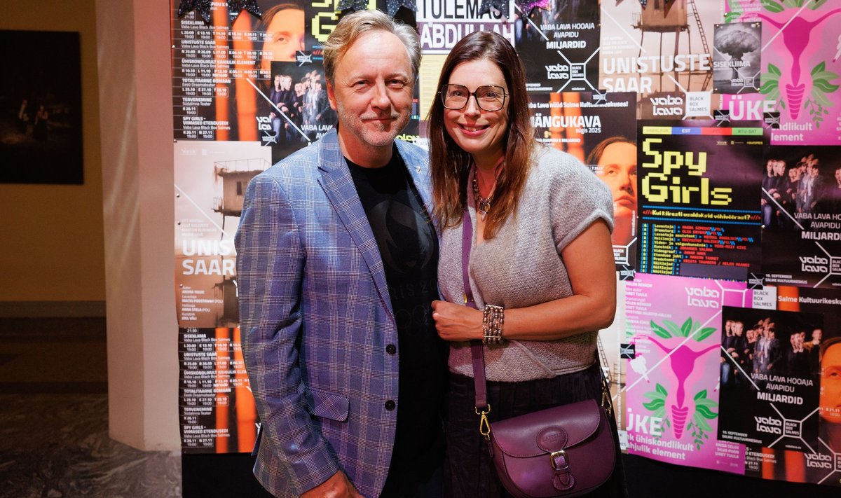 KENA PAAR Vaba Lava avapidu Salme kultuurikeskuses külastasid Ants Lusti ja Helen Laupa käsikäes.