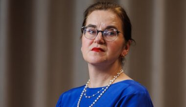 Justiitsminister Pakosta alastifotode levitamisest: see on karistatav - Delfi