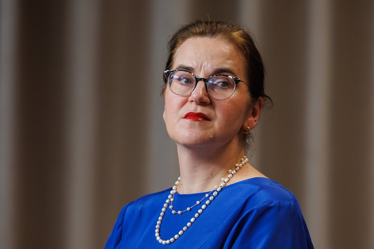 Justiitsminister Pakosta alastifotode levitamisest: see on karistatav - Delfi