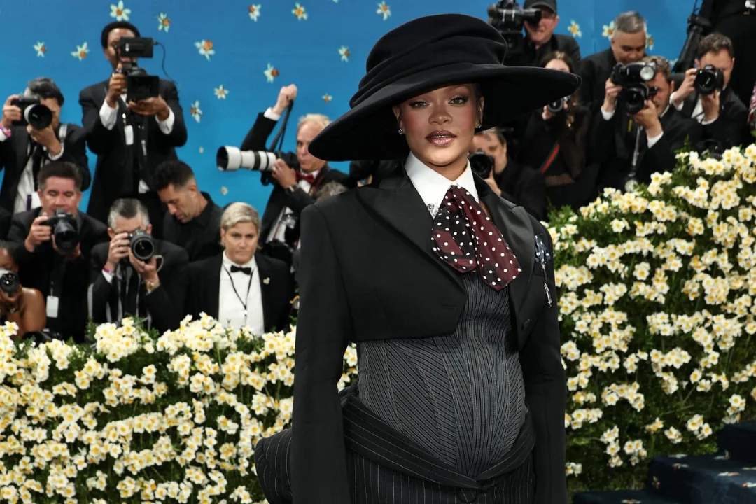 MITMEKORDNE RÕÕM! Popstaar Rihanna sai kolmanda lapse