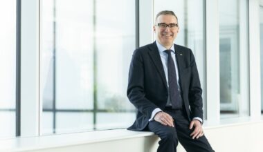 Väljatöötamisel on meede suurtehingute toetuseks. Minister Sutt: seisame suurte investeeringute lävel