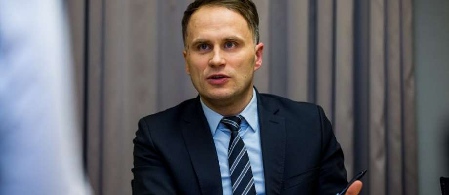 Finantsinspektsiooni juhatuse liige Andre Nõmm rõhutab, et oluline on selgitada vastutust, mille mõjuisikud oma nõu andmisega tarbijate ees võtavad ning seda, millega tuleb reguleeritud finantsturul investeerimisnõu andes arvestada.