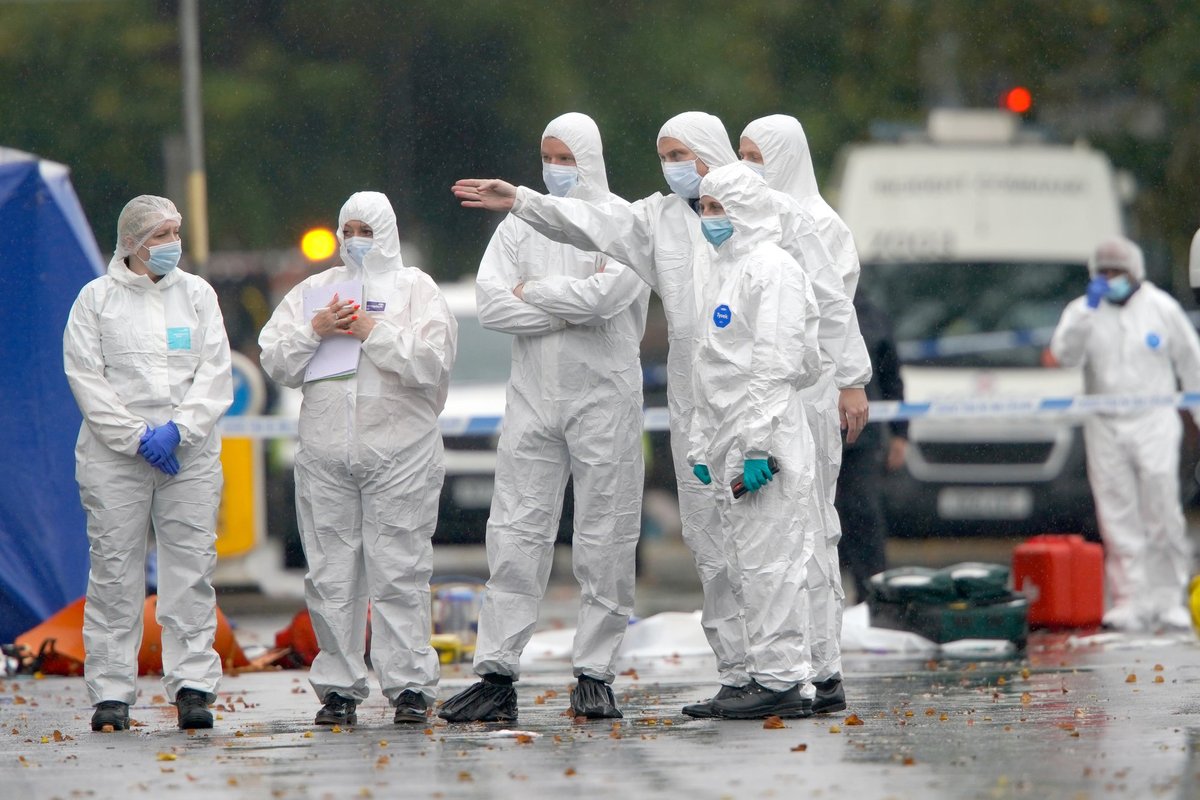Üht Manchesteri sünagoogirünnakus hukkunud meest tulistas politseinik, kuulitabamuse sai ka üks vigastatuist