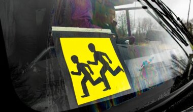 Merivälja kooli õpilased saavad esmaspäevast koolibussiga kooli ja koju